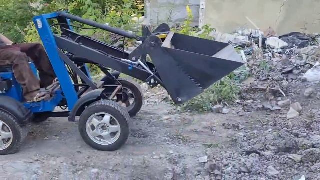 Мини погрузчик. Челюстной ковш! смотреть онлайн