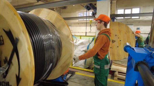 Маркировка кабеля на барабане. Весь процесс нанесения