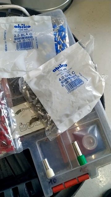 43. Вся гамма цветов 🙂(наконечники для проводов) #елект смотреть онлайн