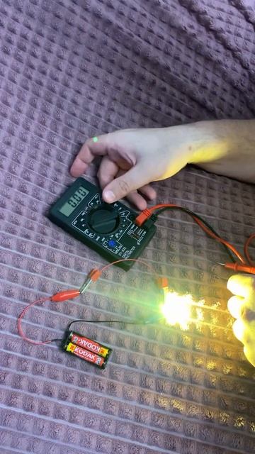 ЯК ПОМІРЯТИ ПОСТІЙНИЙ СТРУМ DCA І НАПРУГУ DCV ВОЛЬТИ І АМ? смотреть онлайн