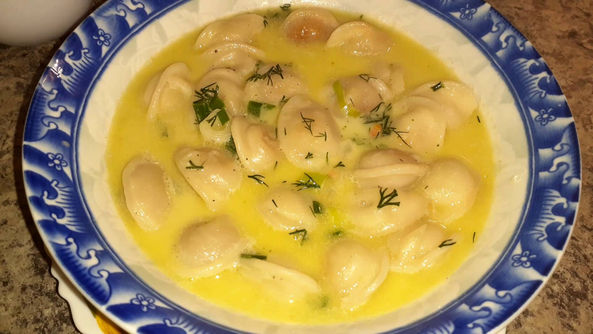 ЛЮБЫЕ ПЕЛЬМЕНИ СТАНУТ ЛЮБИМЫМИ. ЖАРЕНЫЕ ПЕЛЬМЕНИ С ОЧЕНЬ ВКУСНЫМ БУЛЬОНОМ. ЛУЧШЕ ЧЕМ В РЕСТОРАНЕ. смотреть онлайн