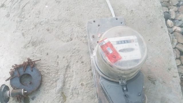 Электро счётчик дисковый . как действует магнит на пломбу