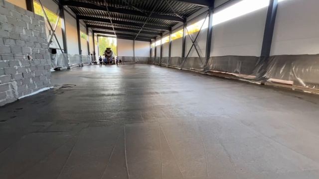 Бетонные полы с топпингом для магазина «Находка»