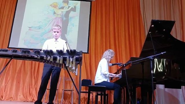 "Простой Вальс" Капитон Неклюдов - Исполняют Годзелих ?