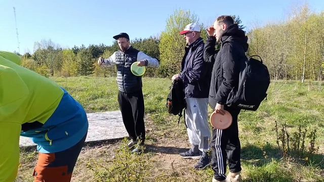 1.2 Соревнования по диск-гольфу 1-4 мая 2025 г. День первый, часть 2. Турнир наставников смотреть онлайн