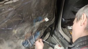 Замена штатных динамиков на Toyota Caldina 210 на динамики Grypho