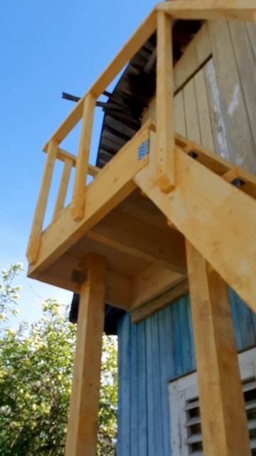 лестница на даче.