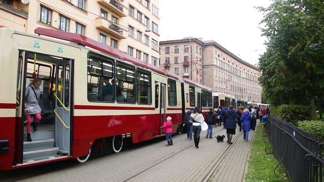 Празднование 110-летия петербургского трамвая смотреть онлайн