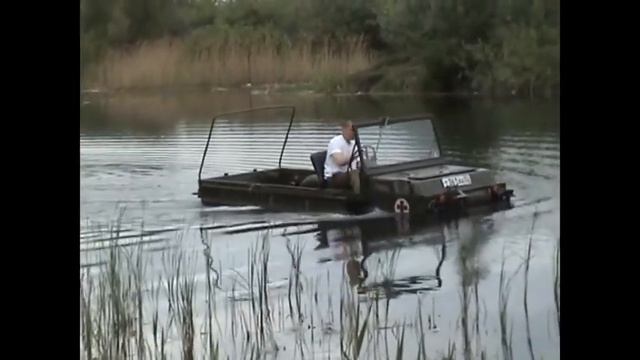 ЛуАЗ 967 ТПК на воде смотреть онлайн