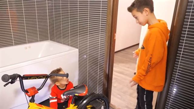 Артур и давид, велосипед Давида