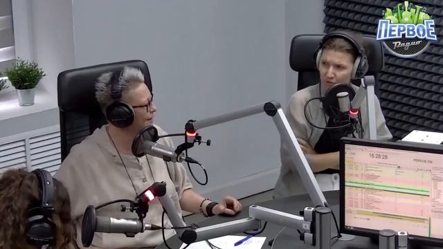 Eff Awoy на Первом радио (Live, Шоу "На два голоса") смотреть онлайн