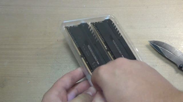 Распаковка оперативной памяти Corsair Vengeance RGB