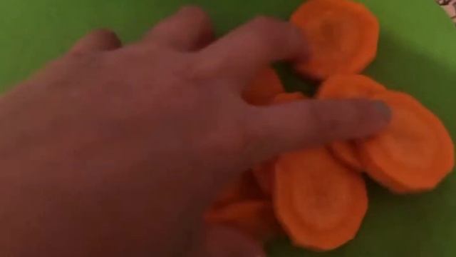 Курица с овощами  просто объедение! Готовится просто и