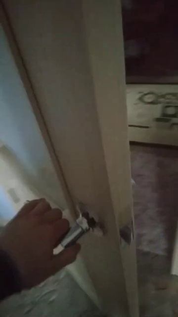 Как открыть закрытый дверь