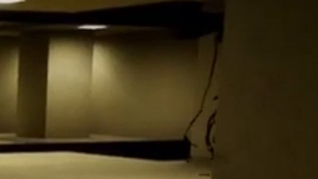 ТЫ ЗДЕСЬ НЕ ОДИН ► Escape the Backrooms смотреть онлайн