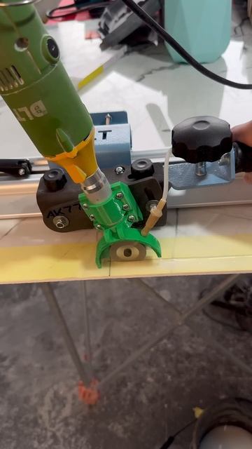 Раскрой плиты с помощью гравера и ак 77😎 #москва #плитк смотреть онлайн