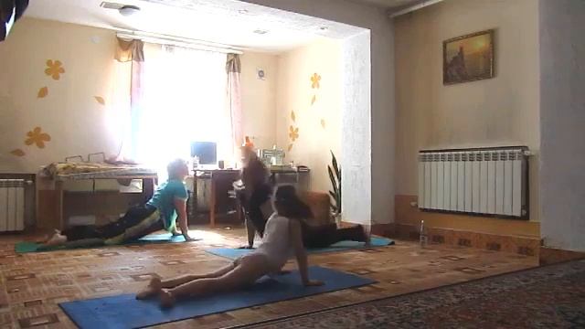 Утренняя йога СОЛНЕЧНЫЙ КРУГ #сурьянамаскар