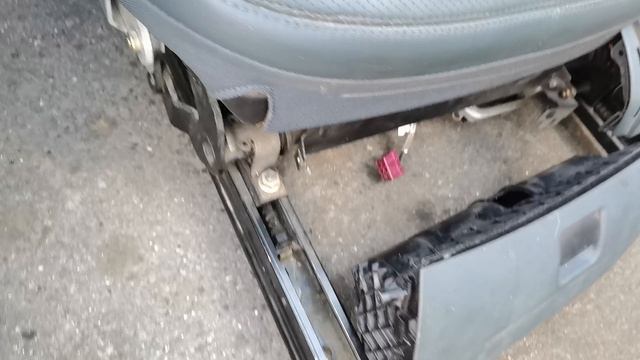 Сиденья Mercedes SL R230