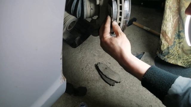 Замена тормозных накладок део нексия. #део #нексия2