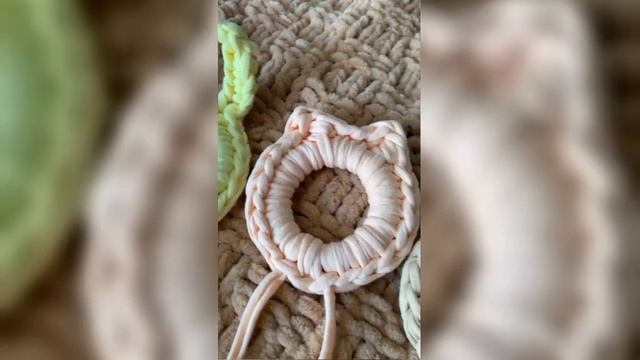 Грызунки из трикотажной пряжи Biskvit.