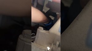 Это я меняю датчик положения коленвала на своём ВАЗ 2112