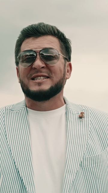 Руслан Малаев - Ненавижу смотреть онлайн