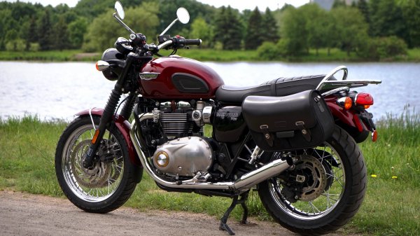 2017 Triumph Bonneville T120 (Tour Pack)
