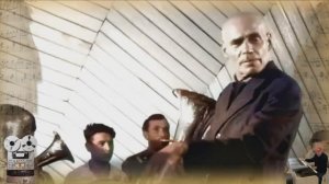 «В городском саду» 
Владимир Нечаев