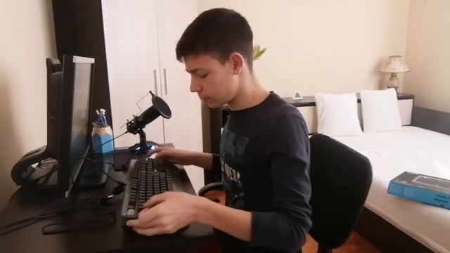 Заслужава ли си aula assault? смотреть онлайн