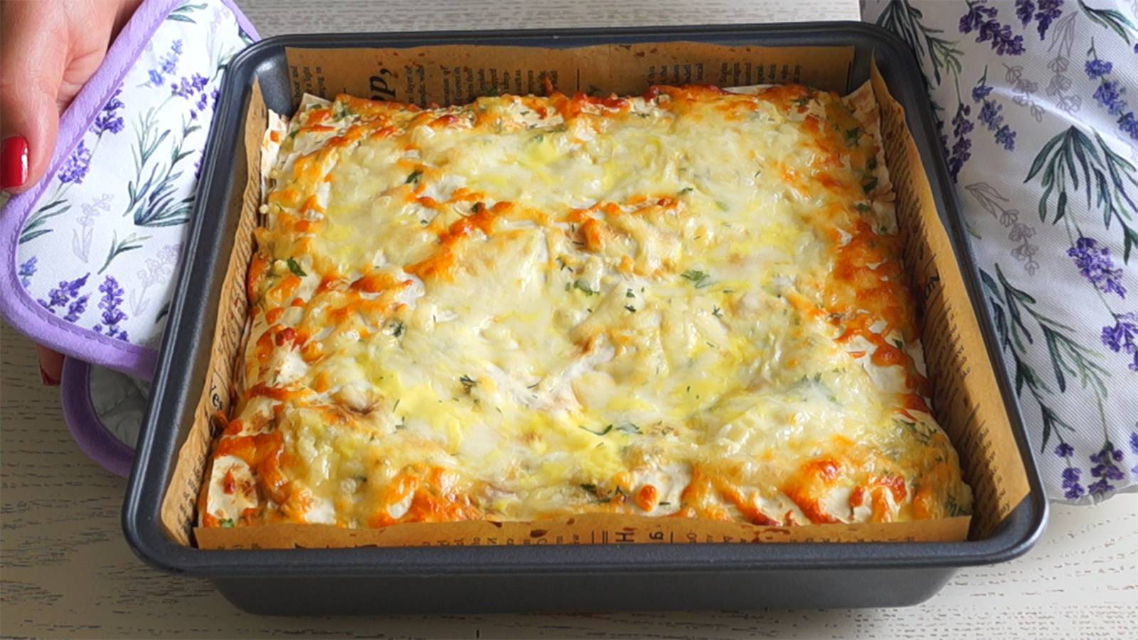 Съедается моментально. Простой и быстрый пирог из лаваша смотреть онлайн