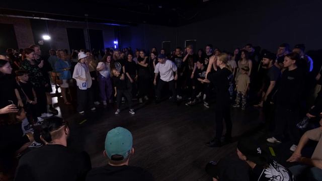 Mini Rayman vs Соня Митяшина | 1/4 | KRUMP BEG | SVX Meeting vol. 6