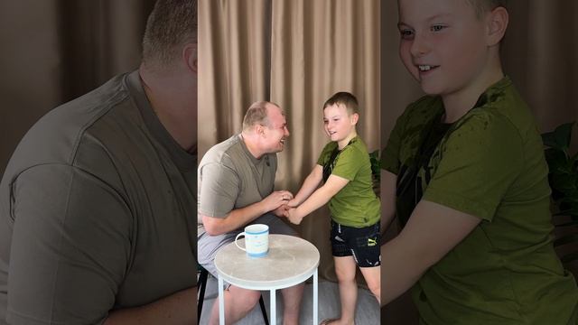 Их реакция это что то😂 #семья #юмор #тренды #мужжена #смешныевидео  #приколы #семейныйюмор