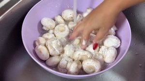 БАБУШКИН СЕКРЕТ! Как быстро отмыть шампиньоны и сдела?
