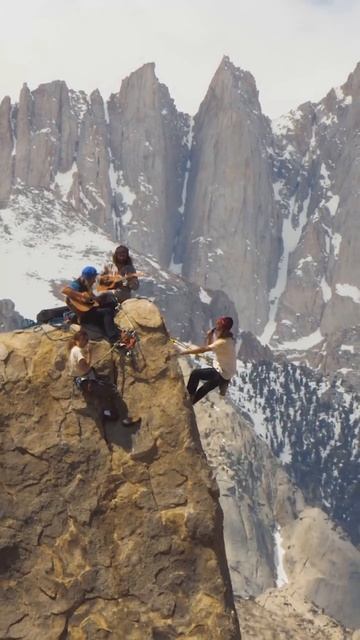 Покорить гору ради песни..❤️ смотреть онлайн