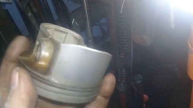 поршни Yamaha TRX850 #4.