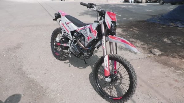 Мотоцикл из Казахстана - BAMX с двигателем ZONGSHEN PR300.