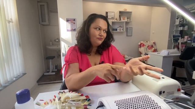 Отзив на Модел от Присъствена Практика за Маникюр и Пе