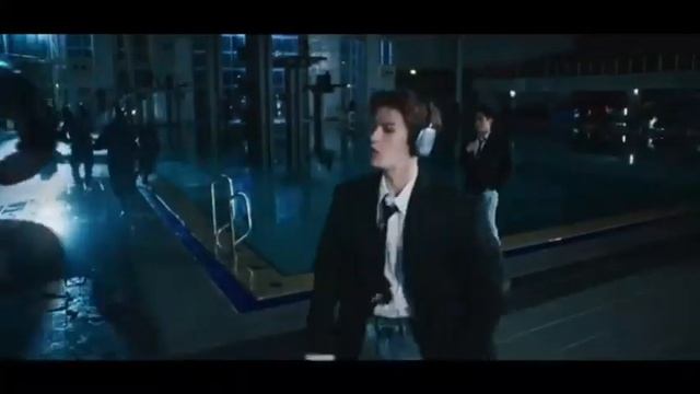 STRAY KIDS - S-CLASS, но песня становится нормальной когда поёт смотреть онлайн