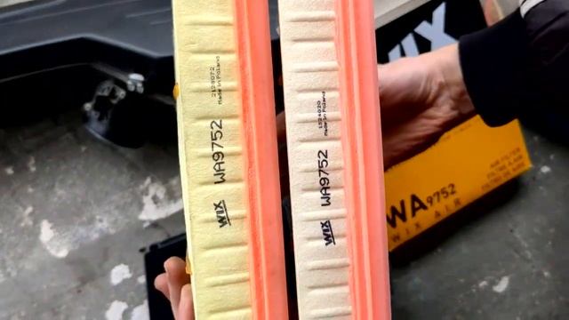 BMW 328i F30 Заміна повітряного фільтра двигуна