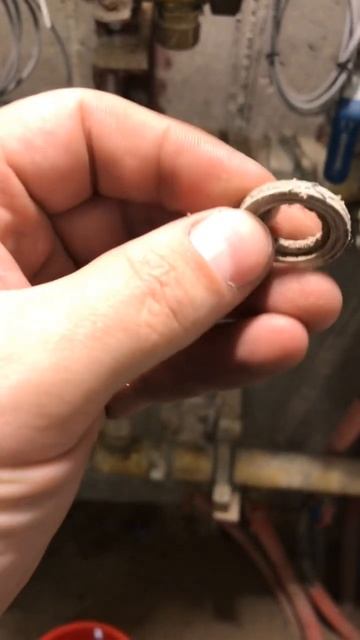 Когда не держит клапан #plumber #инженер смотреть онлайн