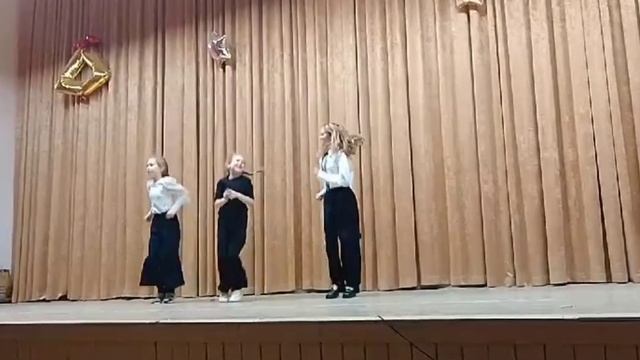 танец круче ВСЕХ BLACKSTAR🍭 смотреть онлайн