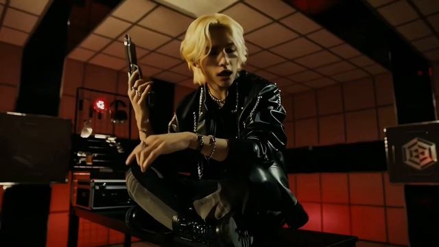 Straykids „CHARMER“(не официальный клип) смотреть онлайн