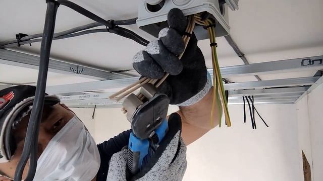 Сборка распределительной коробки на Гильзы ГМЛ.. смотреть онлайн