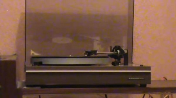 Проигрыватель винила Thorens TD 165/Turntable Thorens TD 165,Pre-main amplifier