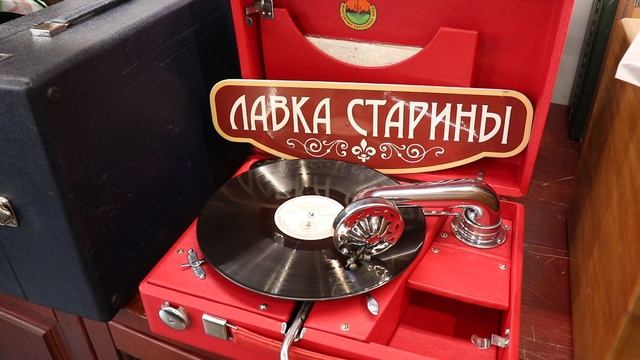 Старинная русская песня Старый клен - Люсьена Овчинникова и Николай Погодин советский шлягер смотреть онлайн