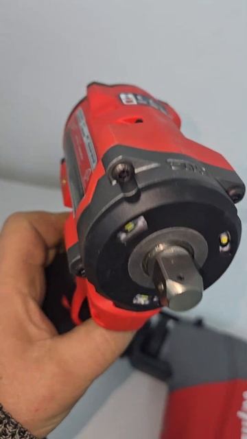 Аккумуляторный перфоратор Milwaukee M18 3311-20 смотреть онлайн