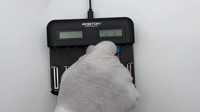 Экономьте на батарейках. Заряжайте аккумуляторы с ROBITO смотреть онлайн