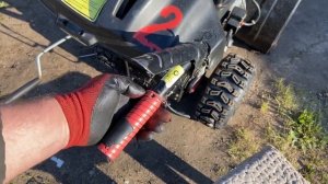 Снегоуборщик CHAMPION ST1170BS . Мощный трактор требует ТО.