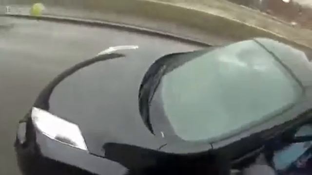 спиливает болгаркой зеркала смотреть онлайн