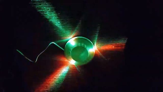 Световые эффекты - летающая тарелка